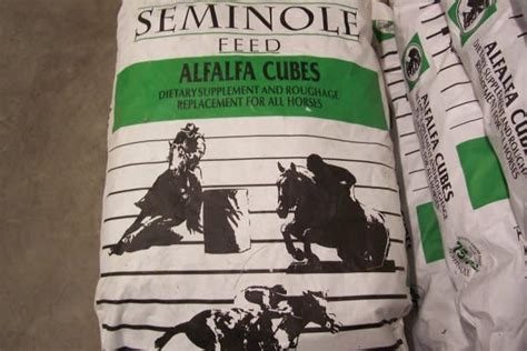 2524 Alfalfa Cubes Seminole Sweet Cypress Ranch Inc