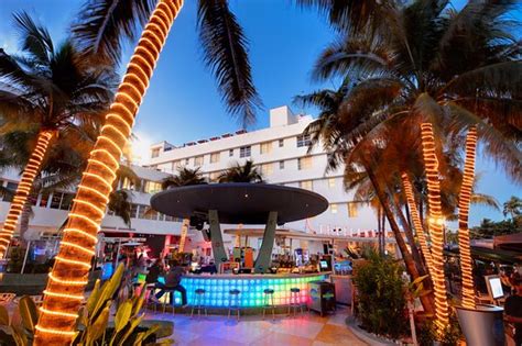 Great Experience Review Of Clevelander South Beach Club Restaurant Miami Beach Fl