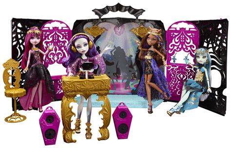 Monster high is a place where students embrace and celebrate what makes them different. Monster High 13 Wishes Prize Pack