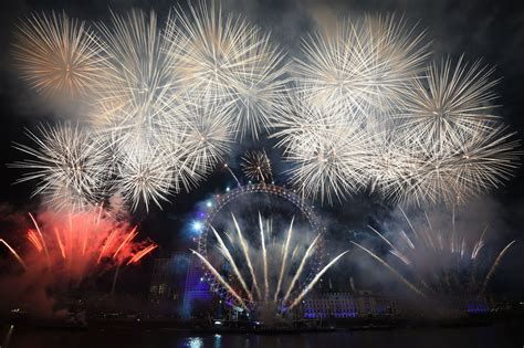 New Years Eve 2021 Fireworks Displays Near Me The Nye Events In