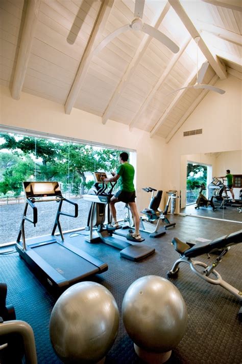25 Stunning Private Gym Designs For Your Home