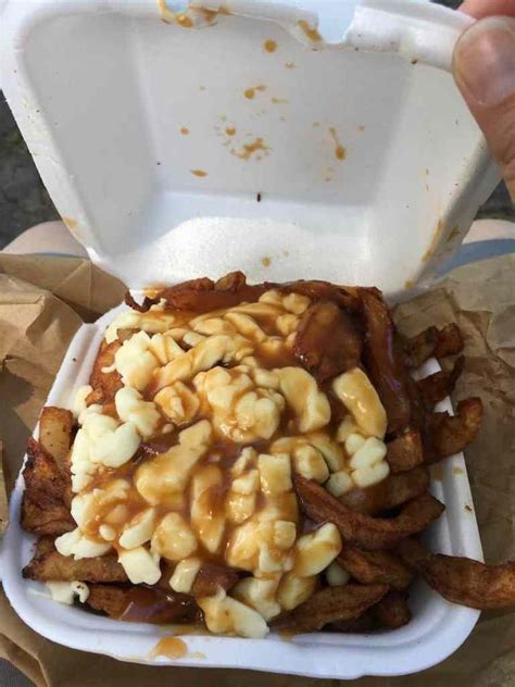 La Banquise Die Beste Poutine In Montréal