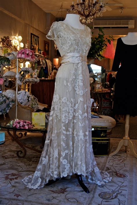 Vintage wedding dresses at annie halls vintage boutique. Xtabay Vintage Clothing Boutique - Portland, Oregon: Top ...
