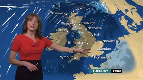 Louise lear was born in sheffield. Louise Lear BBC Early Weather 2017 01 17 - YouTube