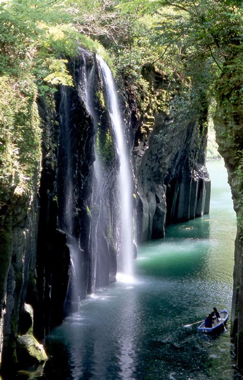 The Beautiful Takachiho Gorge Kyushu Japan Travel And Adventuring