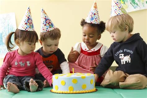 Planning birthday parties for young toddlers can be confusing. Two Year Old Birthday Party Ideas, Two Year Old Birthday ...