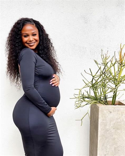 Instagram Influencer Vanessa Matsena Debuts Pregnancy Pictures