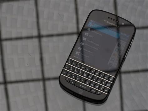 Blackberry Q10 Review Built For Blackberry Fans For Better Or Worse