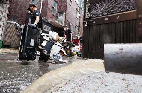 韩国首都圈暴雨已致12人死亡7人失踪