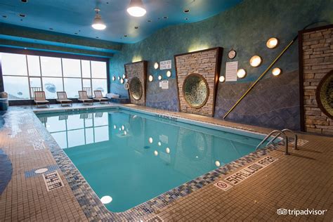 Sheraton Fallsview Hotel Pool Pictures And Reviews Tripadvisor