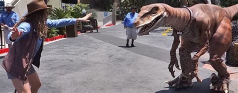 Jurassic World Raptor Encounter Debuts At Universal Studios Hollywood
