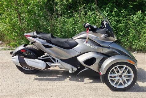 Buy 2013 Can Am Spyder St Sm5 Sport Touring On 2040 Motos