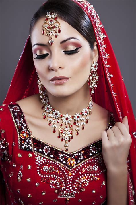 Asian Bridal Eye Makeup Jewelry And Hairstyle