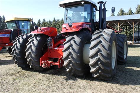 2012 Versatile 400 Tractor