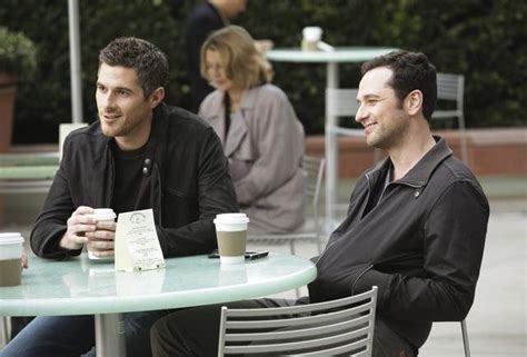 Foto De Matthew Rhys Brothers And Sisters Foto Dave Annable Matthew Rhys Adorocinema