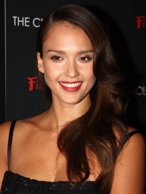 Jessica Alba With Loose Waves 2008 Jessica Alba Hair Colour And Best