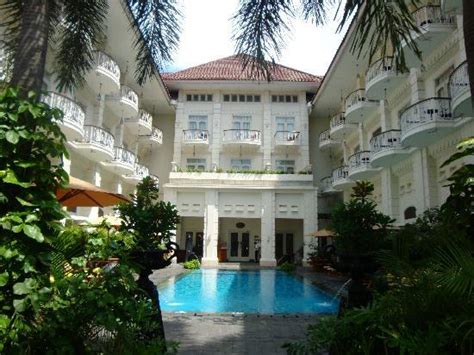 Phoenix Hotel Yogyakarta Elegant Colonial Architecture And Refreshing