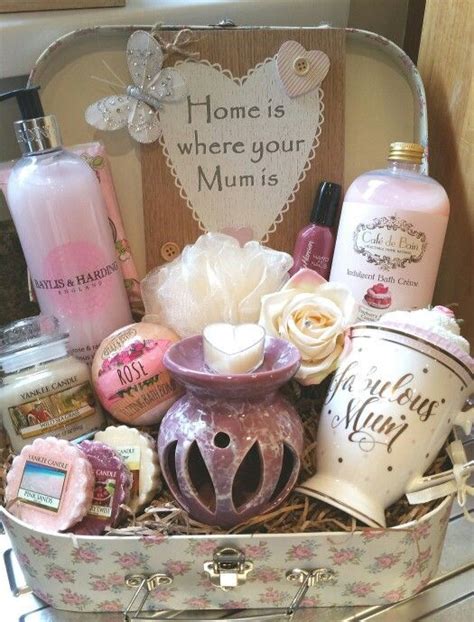 May 03, 2021 · here is a gift guide on the best mother's day gifts for moms with toddlers, or mother's day gifts from toddlers and young kids. Beautiful Mum Gift Hamper | Christmas gifts for mum ...