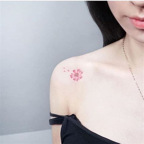 60 Charming Shoulder Tattoo Designs For Women With Images Tattoo