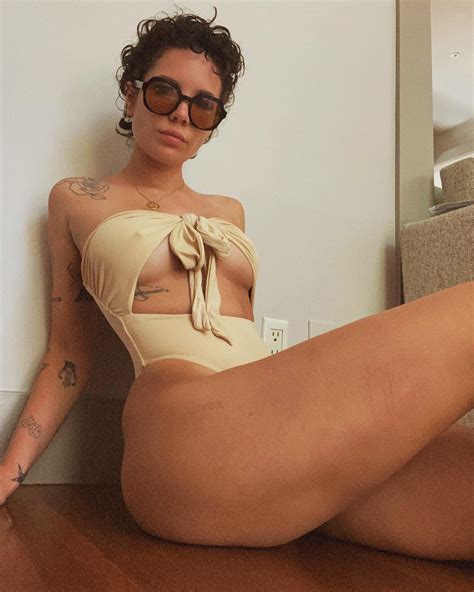 Halsey Is One Hot Cowgirl While Twerking To Old Town Road Hot Sex Picture