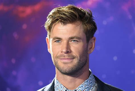 Celebrity Chris Hemsworth Hd Wallpaper