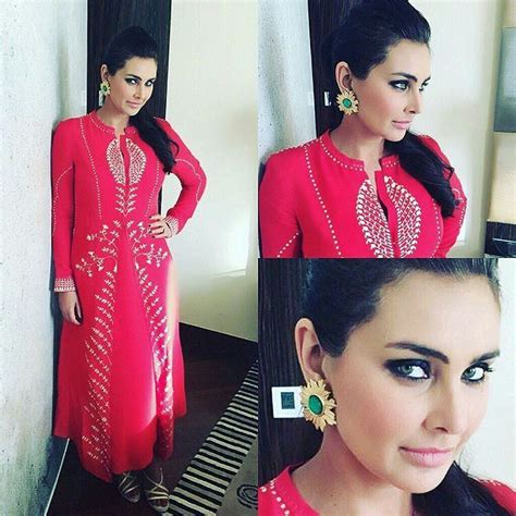 Bollywood Report On Twitter Lisaraniray Looking Gorgeous In Red Outfit By Ampmfashion For An