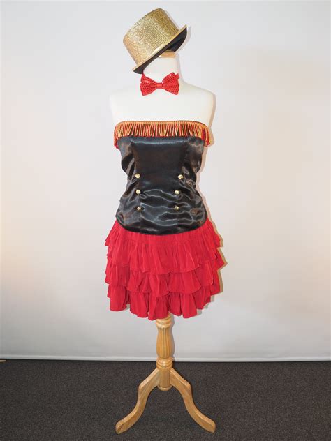 circus,-carnival-vintage-circus-costumes-acting-the-part