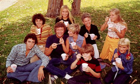 Behind The Scenes Facts About The Brady Bunch Journalistate