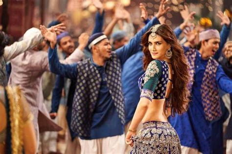 Kalank Song Aira Gaira Kriti Sanon Features In Another Peppy Track For