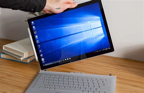 There's a big — not macbook pro giant, but still big — trackpad, an awesome i haven't had enough time to fully test the battery life of the surface book 2 in various modes, but we'll update this review if the average strays far from. Microsoft Surface Book 2 da 13 pollici, il 2-in-1 DOC ...