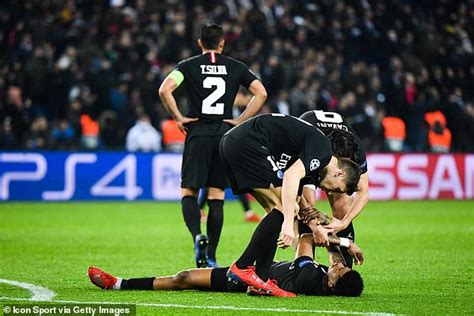 Kimbempe hand ball in slow motion psg v manunited 2019 2nd leg. Michael Owen insists Manchester United's last-gasp penalty shouldn't have been given against PSG ...