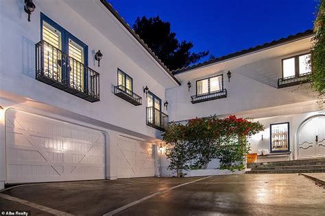 Jessica Alba Sells Beverly Hills Home For The Asking Price Of Nearly 6