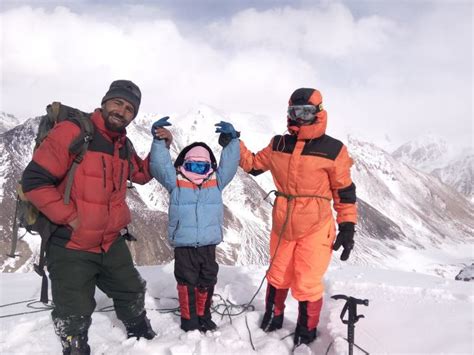 9 year old pakistani girl climbs 5 700m high quz sar peak