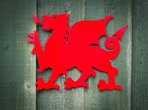 Large Welsh Dragon Metal Art Cymru Dragon Red Dragon Garden Ornament