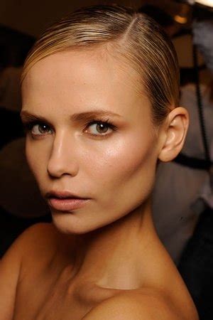 The only permanent way to get the cheekbones that you want is to have cosmetic surgery done. How to Highlight Cheekbones|