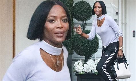 Makeup Free Naomi Campbell 46 Shows Off Age Defying Skin Daily Mail