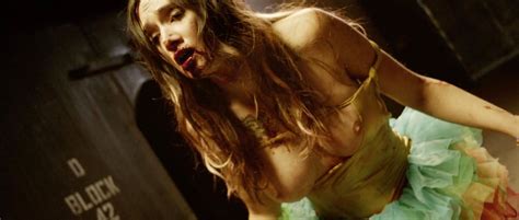 Nude Video Celebs Sara Malakul Lane Nude Halloween Pussy Trap Kill