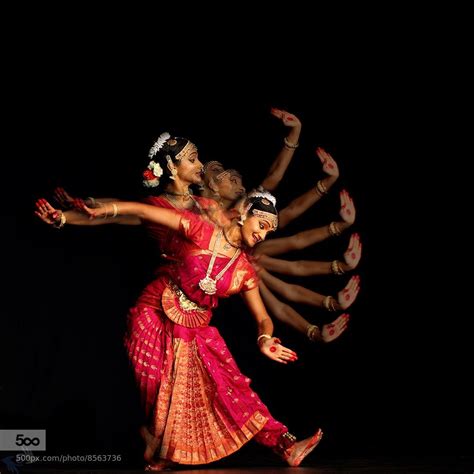 Bharatanatyam Dance Shiva Slow Motion Capture Bharatanatyam Dancer