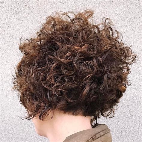 Curly hair doesn't require tones of shaping and texturizing sprays to keep that volume. 2020 Popular Stacked Curly Bob Hairstyles