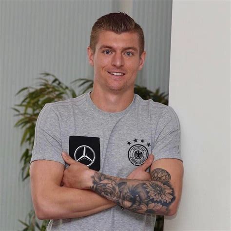 An instagram post from real madrid midfielder toni kroos has shown the player's. 95 best Otros images on Pinterest | Julian draxler ...