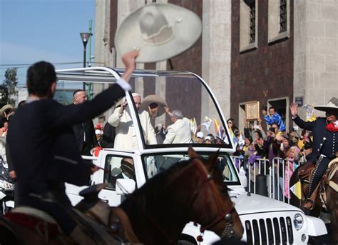 Messico Primo Giorno Di Visita E Bagno Di Folla Per Papa Francesco