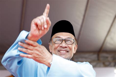 Hajar umira md zaki dan kuala lumpur: Malaysia's Anwar in multi-cornered race for Parliament ...