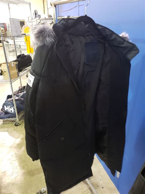 82 Degree Jacket Size L Able Auctions