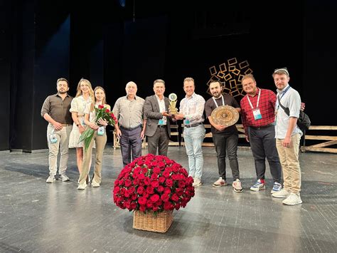 Eskişehir Sui Generis Tiyatro Özbekistandan Eskişehire ilgi ile