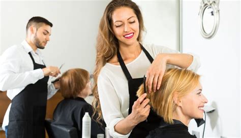 Hair Stylist Jobs Available In Us 34000 56000 A Year Apply