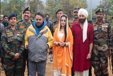 gadar 2 sunny deol and amisha patel started shooting for the film pictures of tara singh and