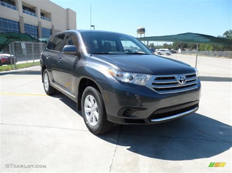 Magnetic Gray Metallic 2012 Toyota Highlander Standard Highlander Model