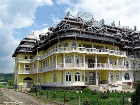 Great Pictures Houses Of Romanian Gypsies