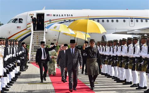 يڠدڤرتوان اڬوڠ) ialah gelaran rasmi bagi ketua negara malaysia. Agong tiba di Pulau Pinang untuk lawatan kerja selama tiga ...