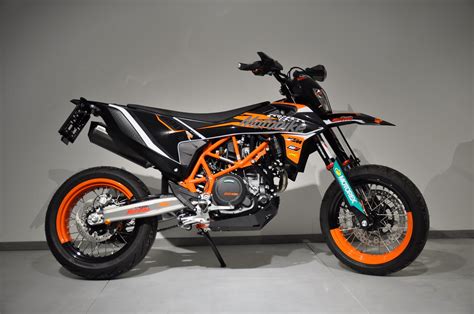 Visit your nearest ktm dealer in manila for best promos. Umgebautes Motorrad KTM 690 SMC R von Motobike Handels ...